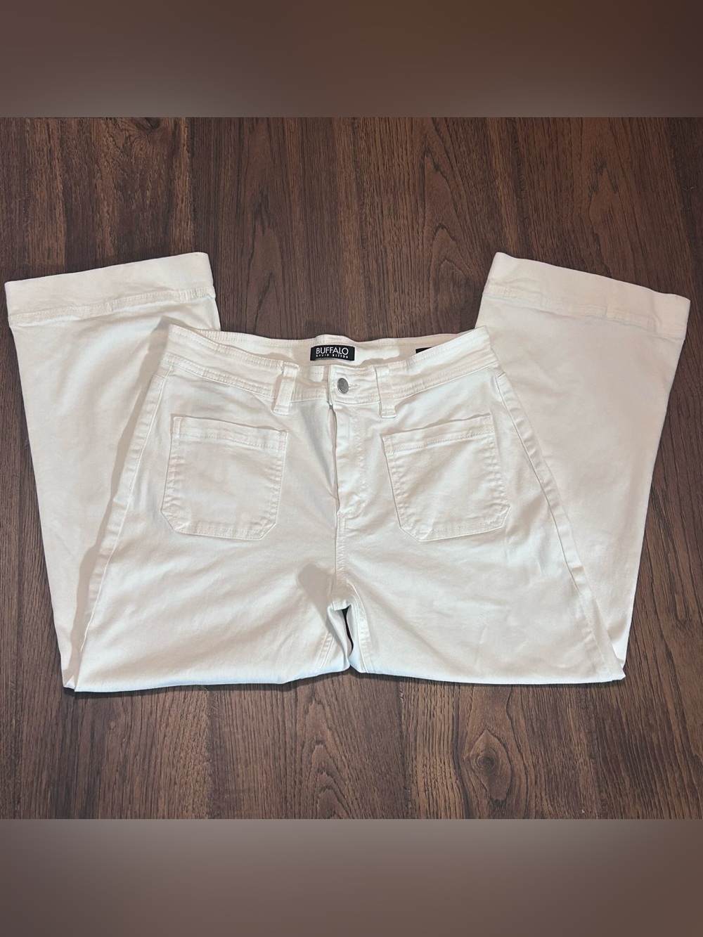 Buffalo David Bitton EUC Womens Size 8 (29) White High Rise Stretch Crop Pant